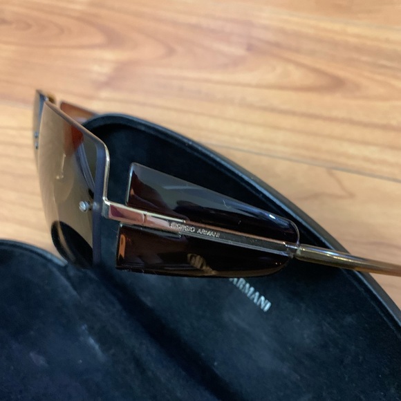 Giorgio Armani Sunglasses - Picture 3 of 6